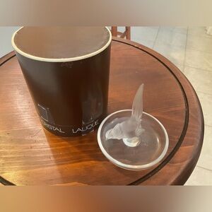 Lalique frosted ring holder with box
